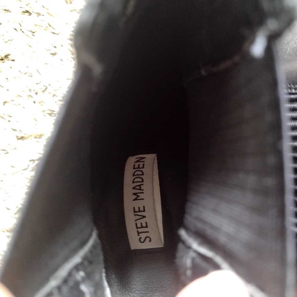 Steve Madden Black Leather Platform Ankle Boots with Brown Wood-Look Heel - Picture 6 of 9